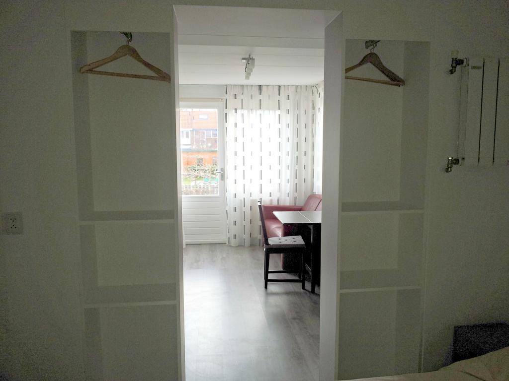 Homestay Bij Aelita Den Burg Phòng bức ảnh