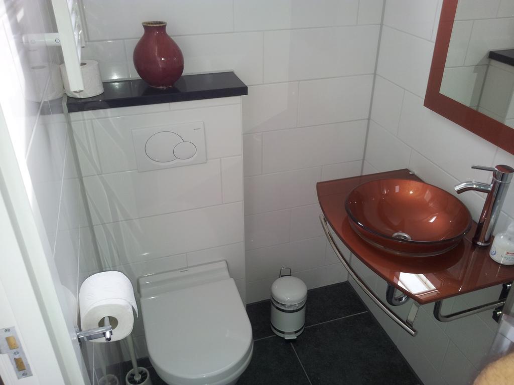 Homestay Bij Aelita Den Burg Phòng bức ảnh